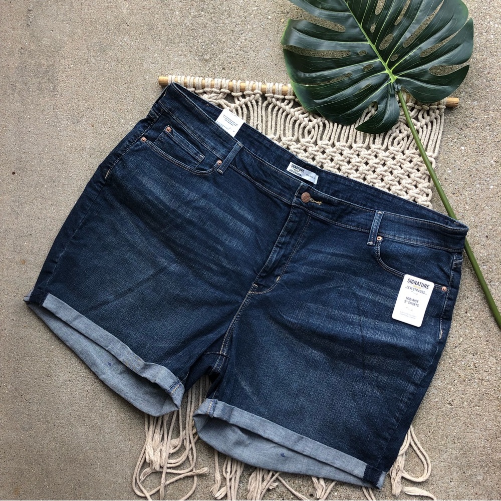 New Signature Levi Strauss Plus Size Jean Shorts Size 24